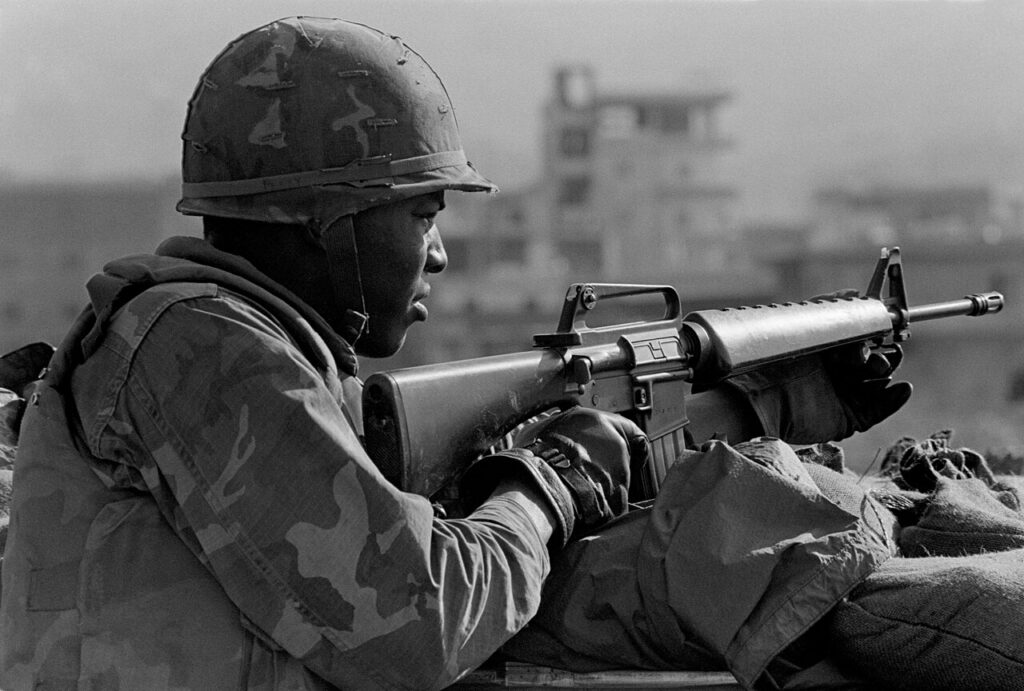 Colt M16