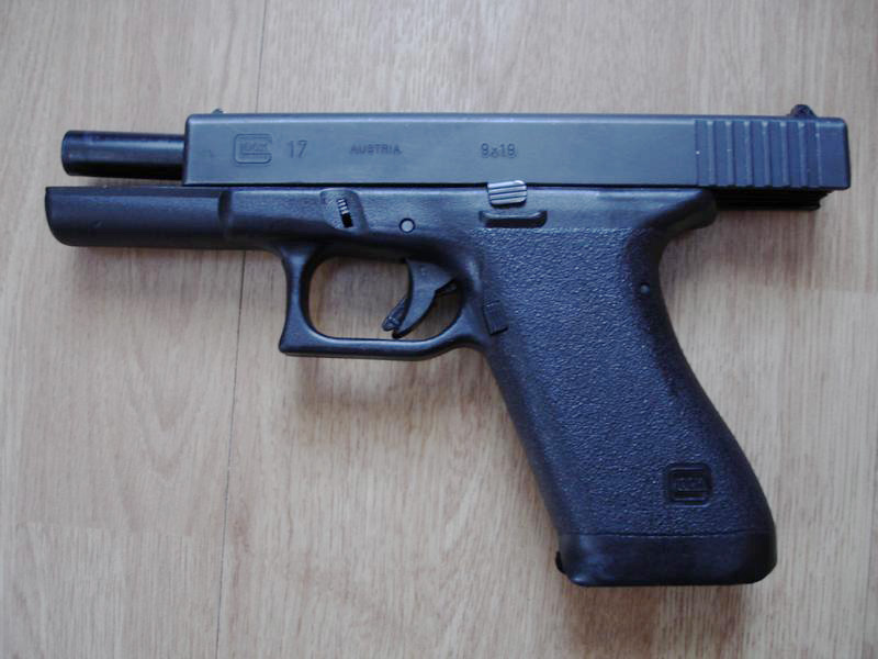 Glock 17 pistol