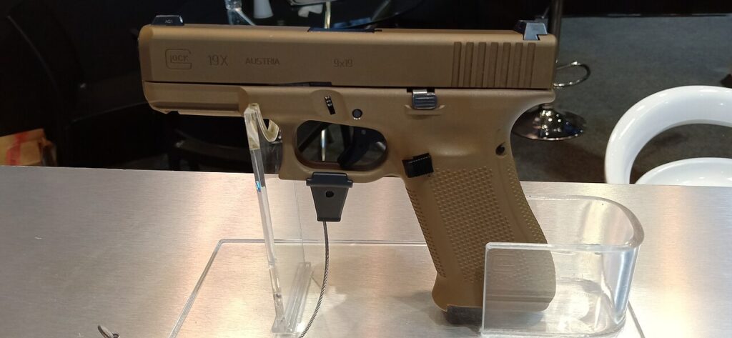 Glock 19X pistol