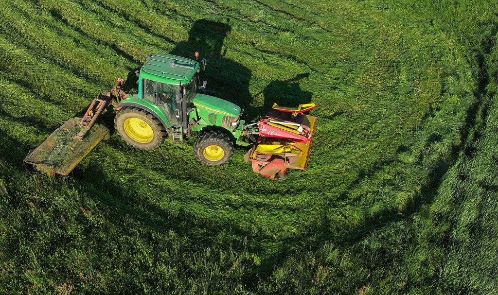 How to Use MB Mowing & Building Maintenance to Call for a Property Estimate in Mercer County