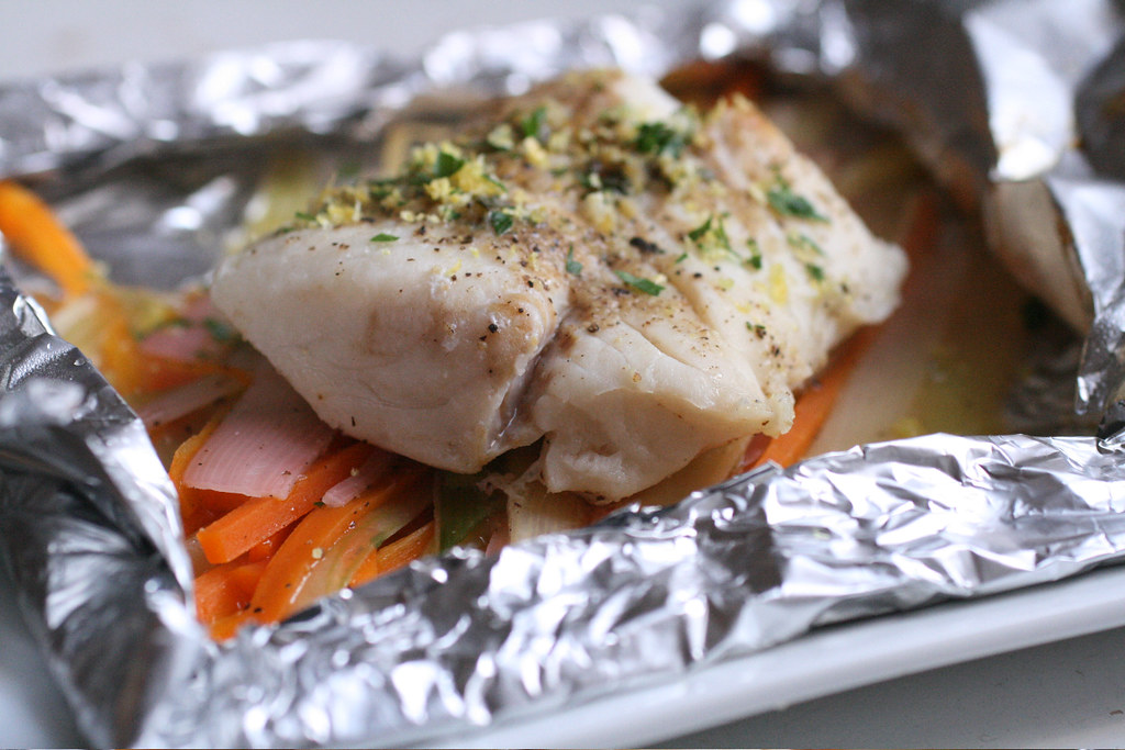 One Pan Salmon and Vegetable Foil Packets