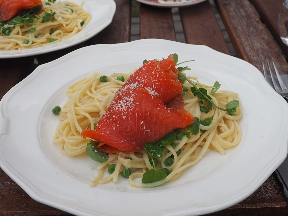 Salmon Pasta With Lemon Cream Sauce