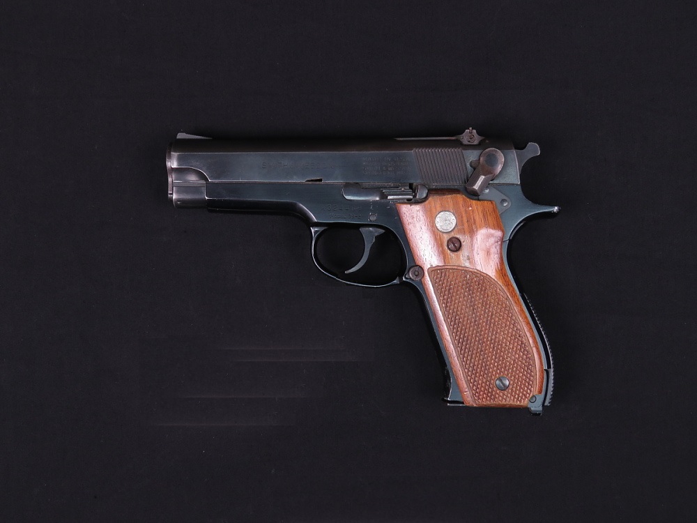 Smith & Wesson Model 39